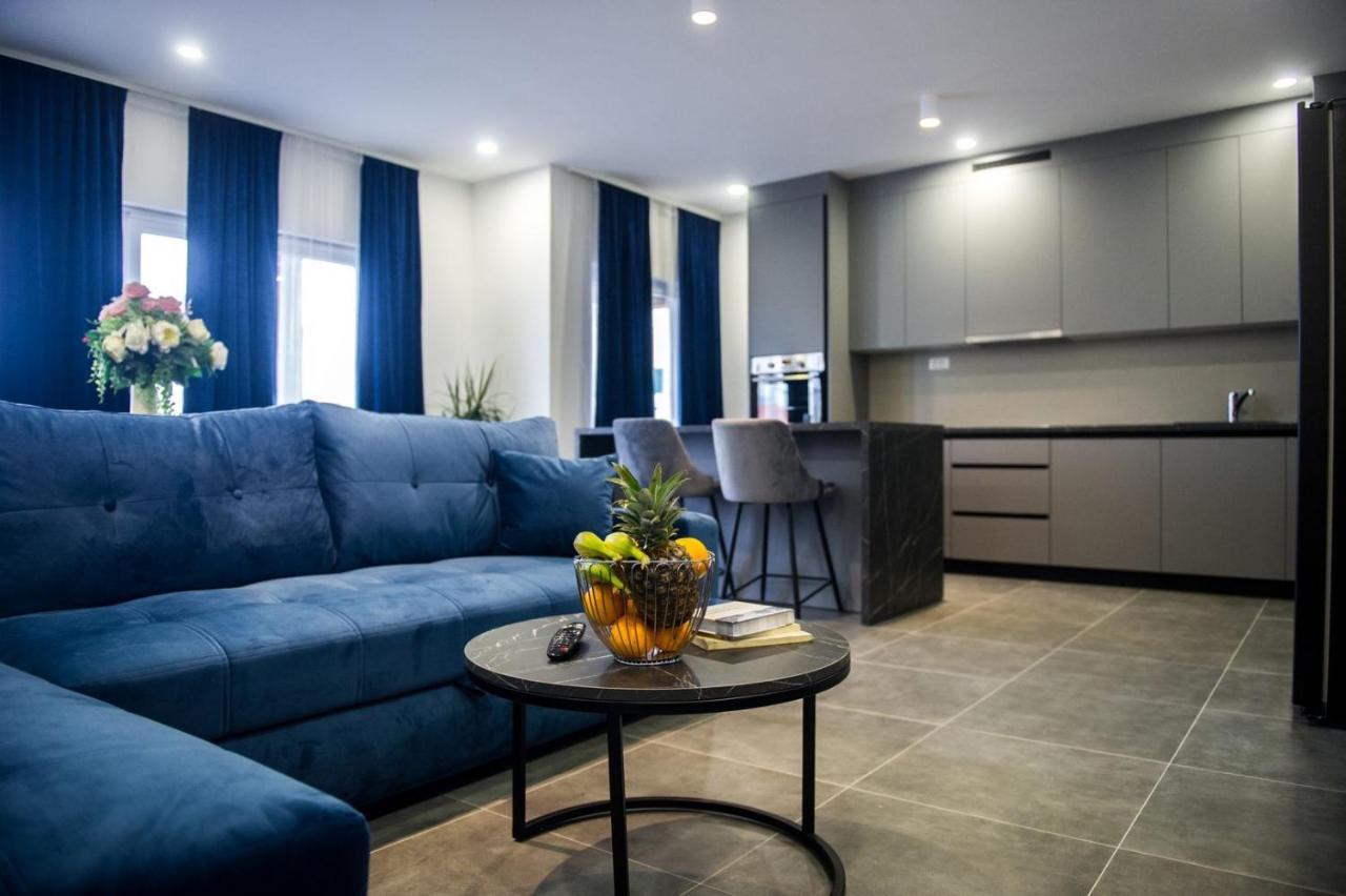 Apartment Lux Elba Kastela Exterior photo